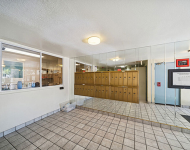 1519 N Martel Avenue - Photo Thumbnail 18