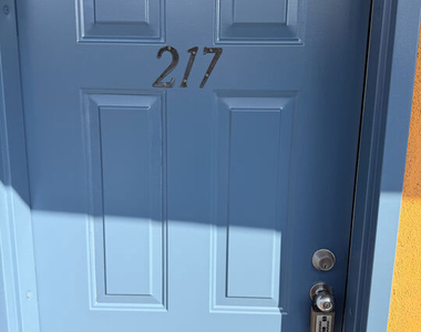 4550 Overland Avenue - Photo Thumbnail 2