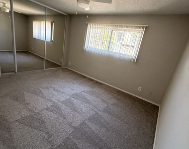 4550 Overland Avenue - Photo Thumbnail 13