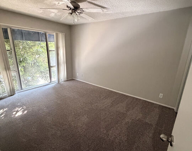 4550 Overland Avenue - Photo Thumbnail 6