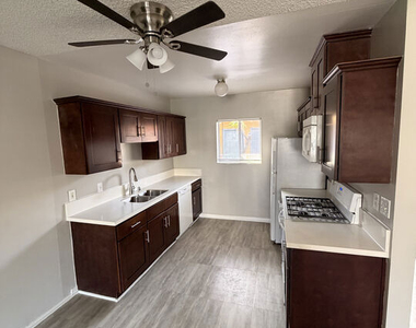 4550 Overland Avenue - Photo Thumbnail 5