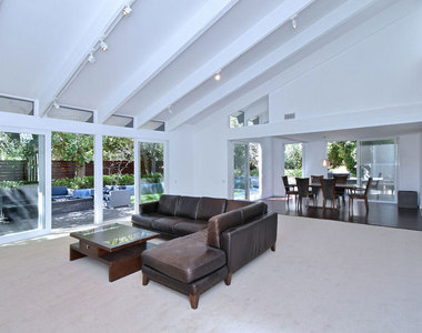 9908 Lancer Court - Photo Thumbnail 12