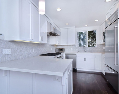 9908 Lancer Court - Photo Thumbnail 17