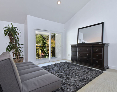 9908 Lancer Court - Photo Thumbnail 35