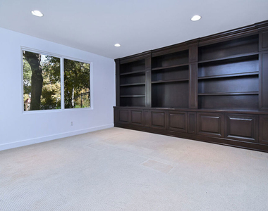 9908 Lancer Court - Photo Thumbnail 23