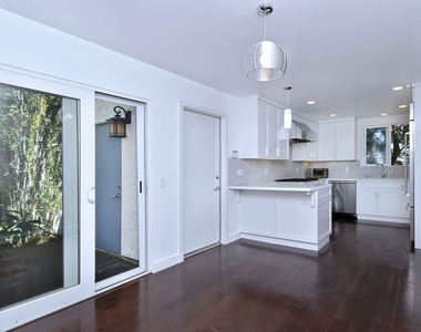 9908 Lancer Court - Photo Thumbnail 16