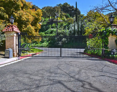 9908 Lancer Court - Photo Thumbnail 56