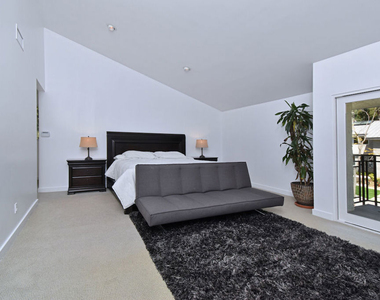9908 Lancer Court - Photo Thumbnail 34