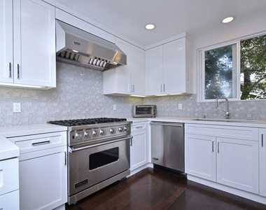 9908 Lancer Court - Photo Thumbnail 18