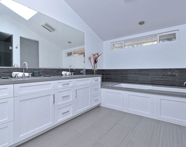 9908 Lancer Court - Photo Thumbnail 37
