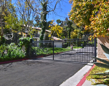 9908 Lancer Court - Photo Thumbnail 1