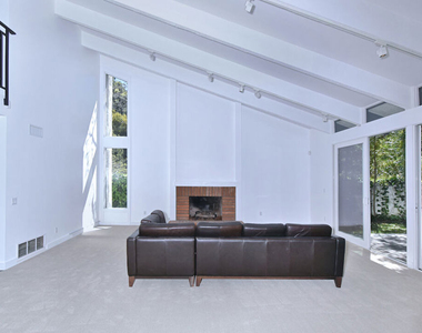 9908 Lancer Court - Photo Thumbnail 9