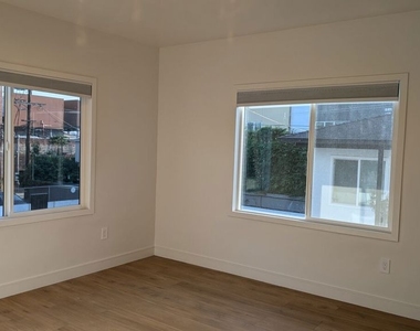 1125 Lodi Place - Photo Thumbnail 11