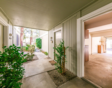 22135 Burbank Boulevard - Photo Thumbnail 32