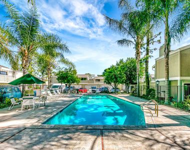 22135 Burbank Boulevard - Photo Thumbnail 45