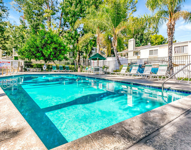 22135 Burbank Boulevard - Photo Thumbnail 41