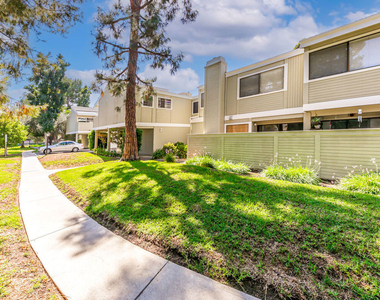 22135 Burbank Boulevard - Photo Thumbnail 35