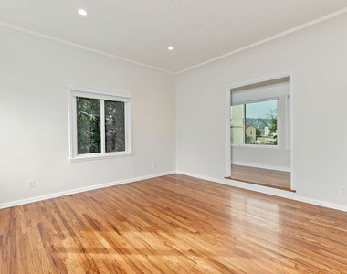 6348 Colgate Avenue - Photo Thumbnail 11