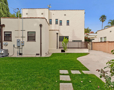 6348 Colgate Avenue - Photo Thumbnail 13