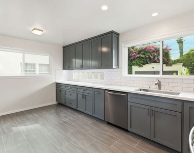 6348 Colgate Avenue - Photo Thumbnail 5