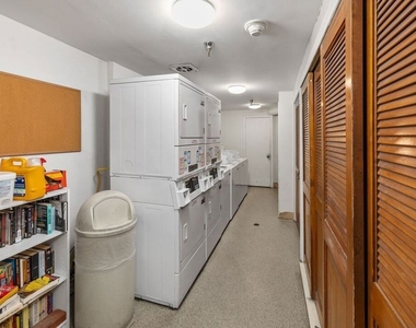 2260 N Cahuenga Boulevard - Photo Thumbnail 37