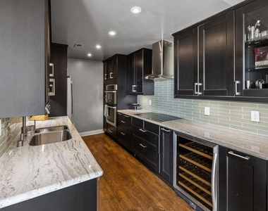 2260 N Cahuenga Boulevard - Photo Thumbnail 19