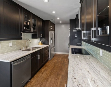 2260 N Cahuenga Boulevard - Photo Thumbnail 23