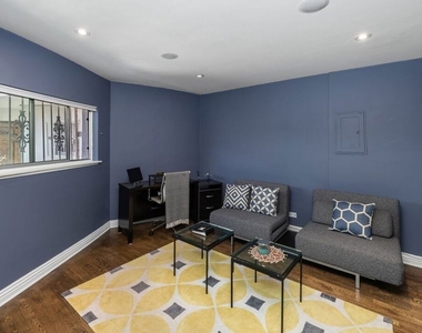 2260 N Cahuenga Boulevard - Photo Thumbnail 10
