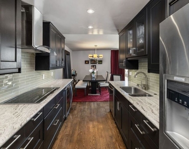 2260 N Cahuenga Boulevard - Photo Thumbnail 21