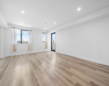 5612 Lexington Avenue - Photo Thumbnail 1