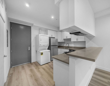 5612 Lexington Avenue - Photo Thumbnail 1