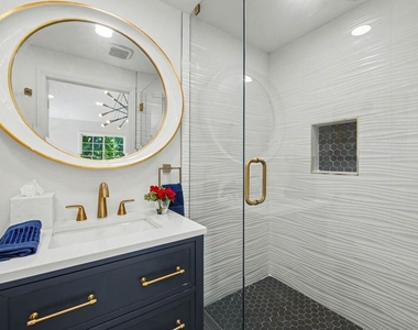 204 Foothill Road - Photo Thumbnail 35