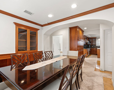 6416 W 83rd Street - Photo Thumbnail 7