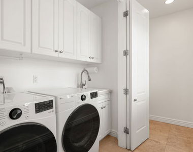 6416 W 83rd Street - Photo Thumbnail 22