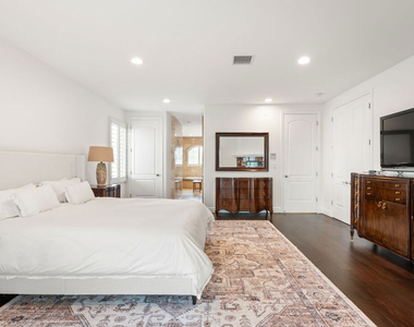 6416 W 83rd Street - Photo Thumbnail 19