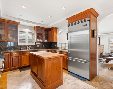 6416 W 83rd Street - Photo Thumbnail 4