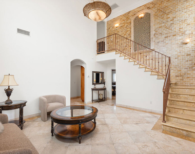6416 W 83rd Street - Photo Thumbnail 2