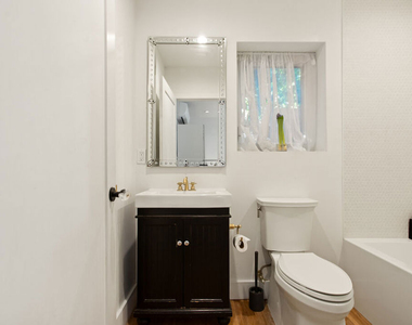 327 N Edinburgh Avenue - Photo Thumbnail 13
