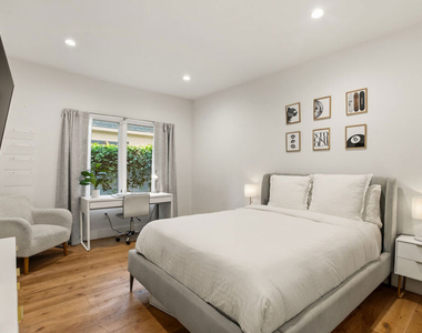 327 N Edinburgh Avenue - Photo Thumbnail 39