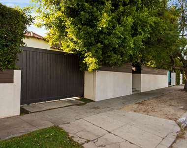 327 N Edinburgh Avenue - Photo Thumbnail 1