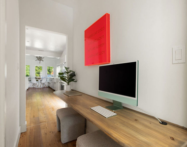 327 N Edinburgh Avenue - Photo Thumbnail 18