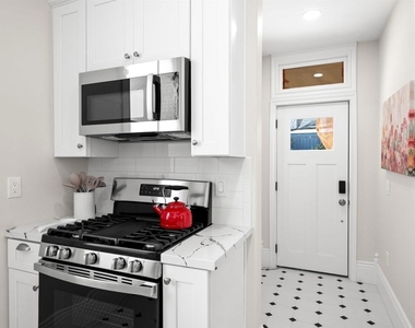 2251 Brant Street - Photo Thumbnail 8