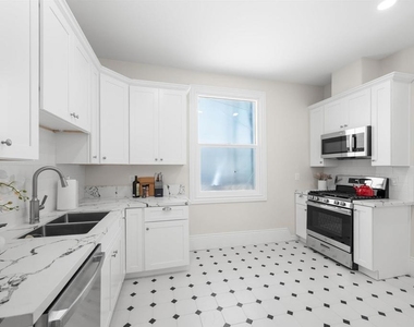 2251 Brant Street - Photo Thumbnail 5