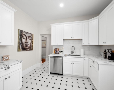 2251 Brant Street - Photo Thumbnail 6