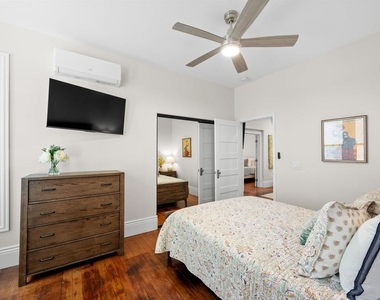 2251 Brant Street - Photo Thumbnail 14