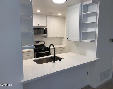 2360 Archwood Lane - Photo Thumbnail 7