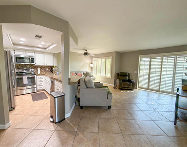 78301 Terra Cotta Court - Photo Thumbnail 4