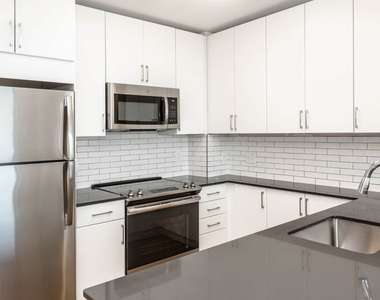 70 Hope Ave - Photo Thumbnail 11