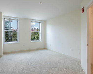 70 Hope Ave - Photo Thumbnail 40