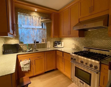 76th Avenue - Photo Thumbnail 3